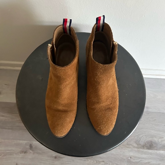 Tommy Hilfiger Brown Suede Ankle Boot with Wooden Heel, Women’s size 6 - Picture 2 of 6